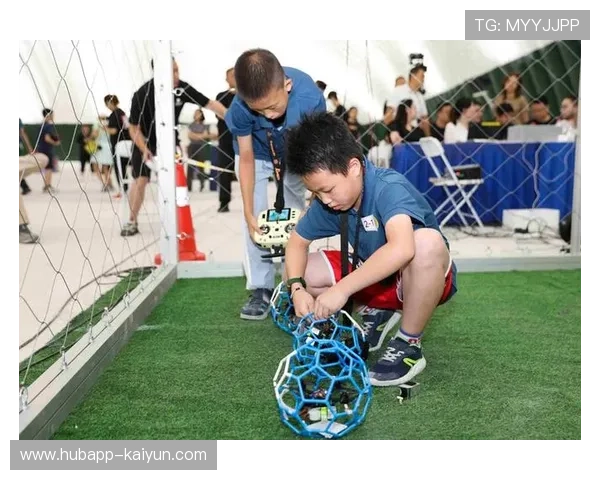 世界无人机足球锦标赛设无障碍竞技设备通道 实现科技体育全民沉浸式参与